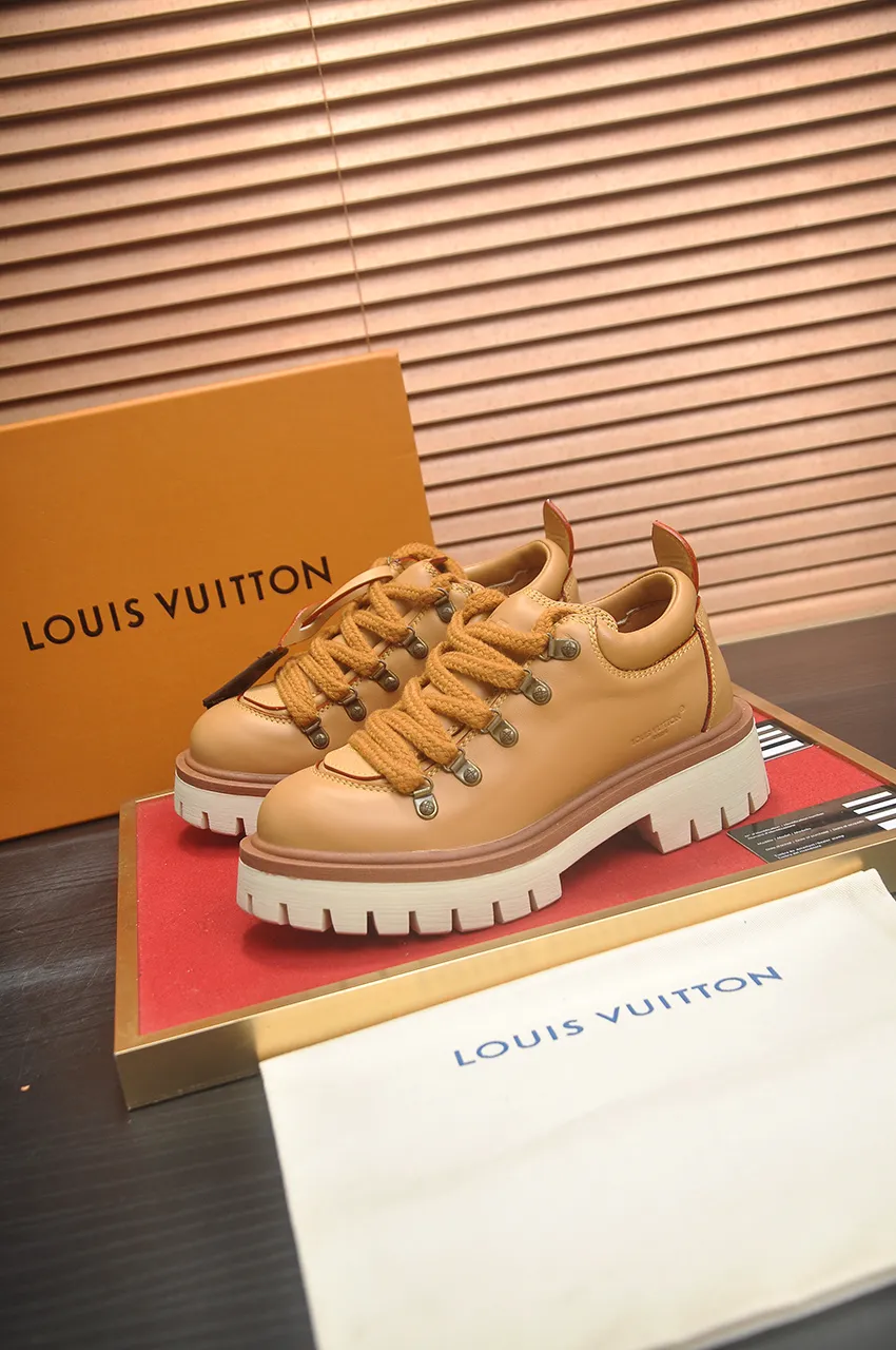 Men's shoes 💰660💶 LV Louis Vuitton 2025 autumn and winter new couple's new style, the original version is developed one to one, retro fashion, handsome and cool mountaineering derby shoes are out of stock 👍 💎 Material: imported first-layer cowhide 💎 Lining: imported lambskin 💎 Outsole: original molded TR non-slip sole 💎 Bottom height: 3.5cm 💎 Shoe size: 35-45 for both men and women